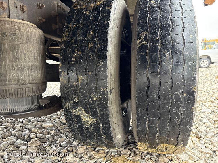 image for item YA1466 2009 IC PB105 school bus