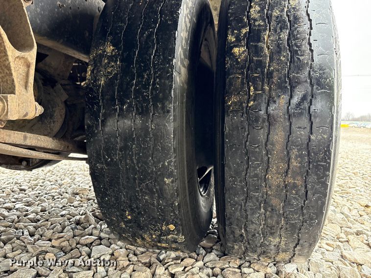 image for item YA1466 2009 IC PB105 school bus