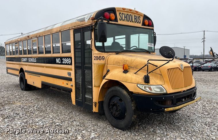 image for item YA1467 2009 IC PB105 school bus