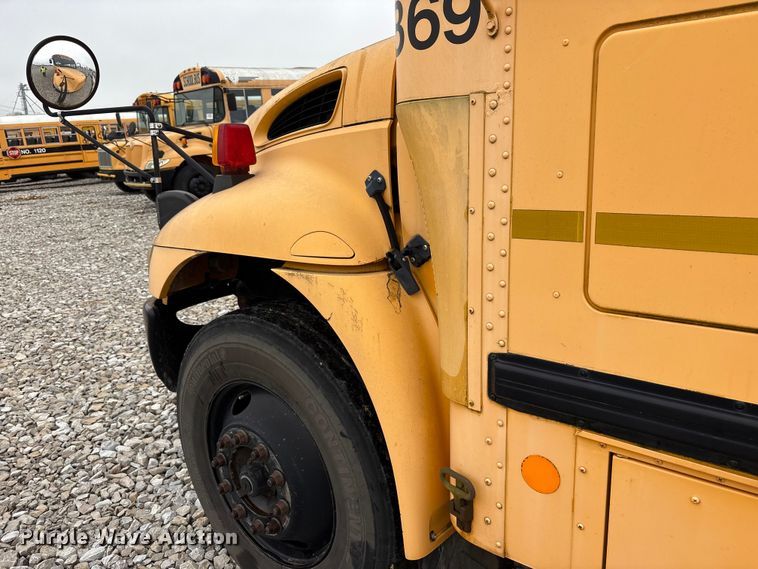 image for item YA1467 2009 IC PB105 school bus