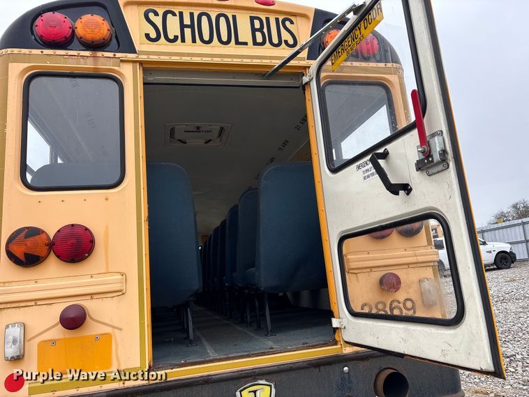 image for item YA1467 2009 IC PB105 school bus