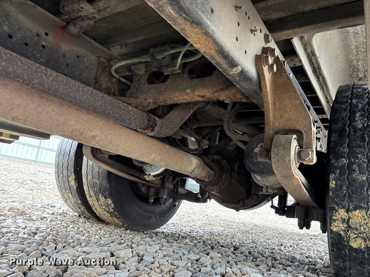 image for item YA1467 2009 IC PB105 school bus