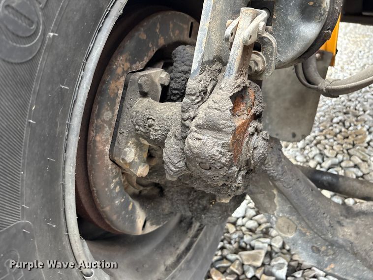 image for item YA1467 2009 IC PB105 school bus