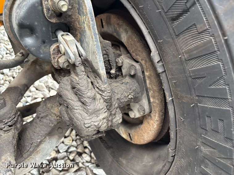 image for item YA1467 2009 IC PB105 school bus