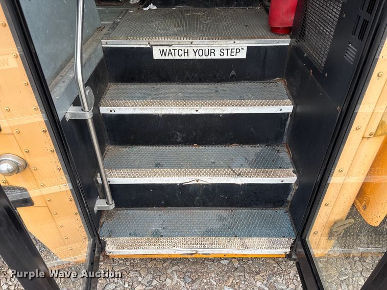 image for item YA1467 2009 IC PB105 school bus