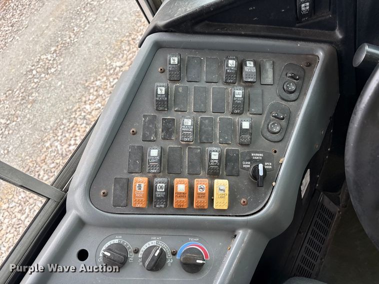 image for item YA1467 2009 IC PB105 school bus