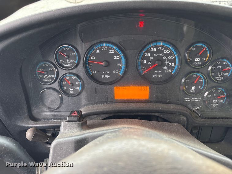 image for item YA1467 2009 IC PB105 school bus