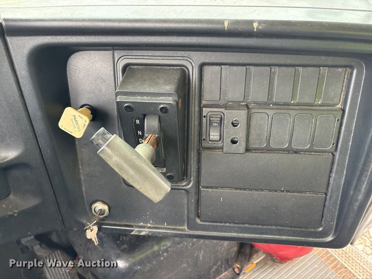 image for item YA1467 2009 IC PB105 school bus