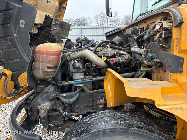 image for item YA1467 2009 IC PB105 school bus