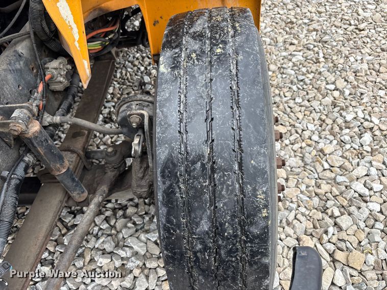 image for item YA1467 2009 IC PB105 school bus