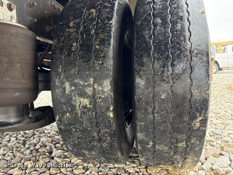 image for item YA1467 2009 IC PB105 school bus