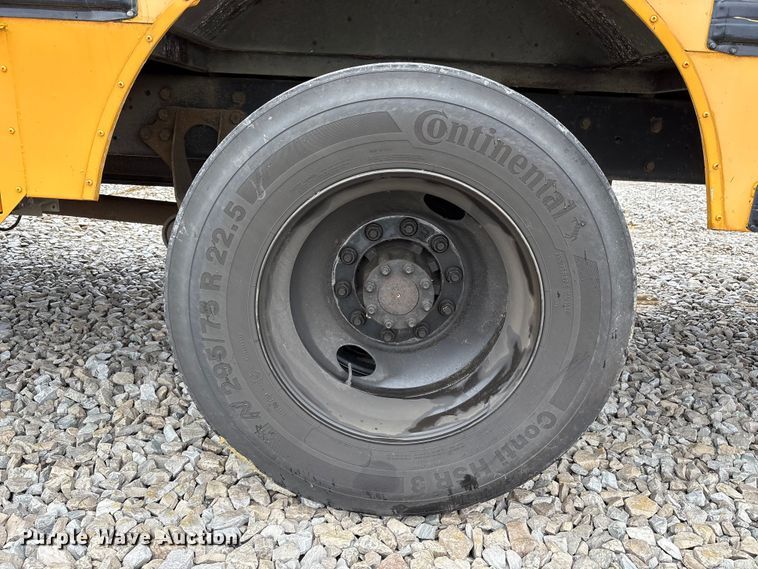 image for item YA1467 2009 IC PB105 school bus