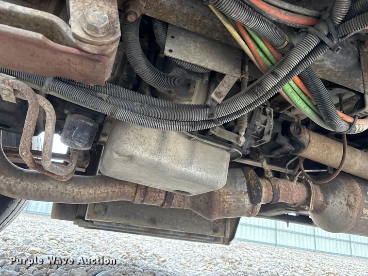 image for item YA1469 2010 IC PB105 school bus