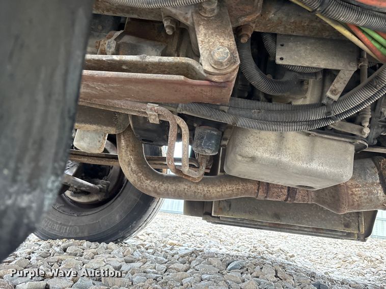 image for item YA1469 2010 IC PB105 school bus