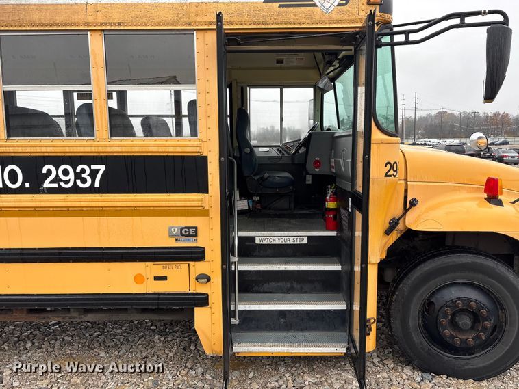 image for item YA1469 2010 IC PB105 school bus