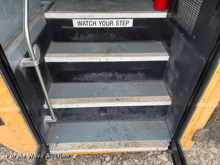 image for item YA1469 2010 IC PB105 school bus