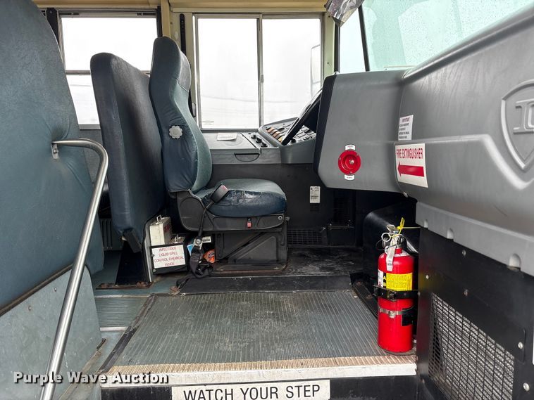 image for item YA1469 2010 IC PB105 school bus