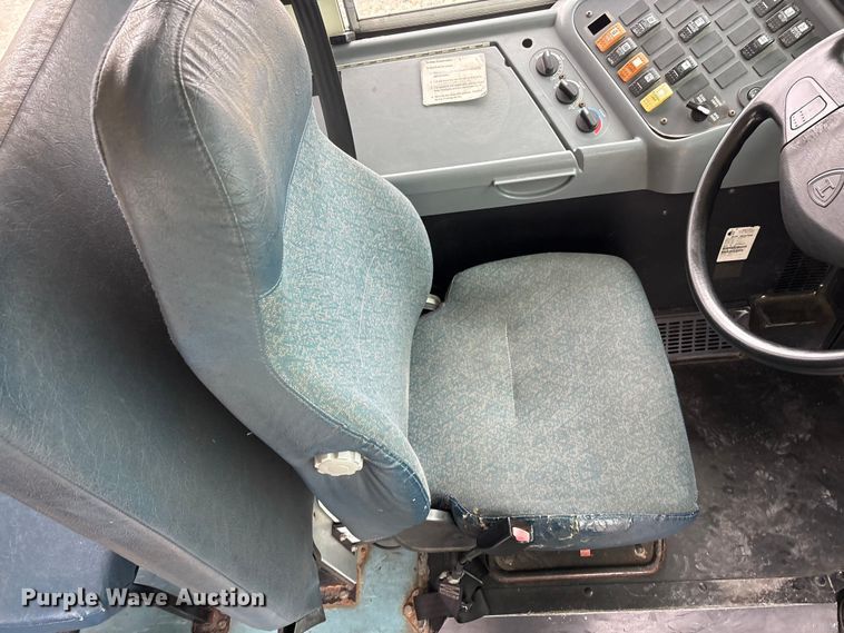 image for item YA1469 2010 IC PB105 school bus