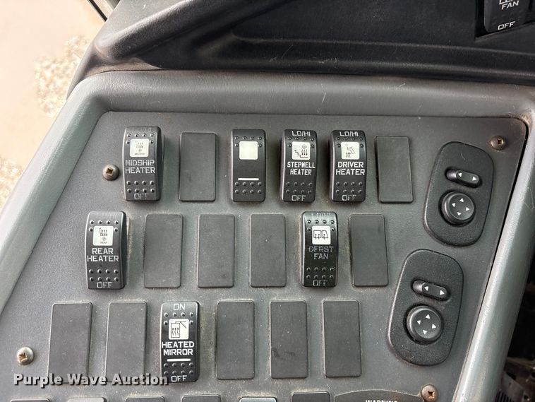 image for item YA1469 2010 IC PB105 school bus