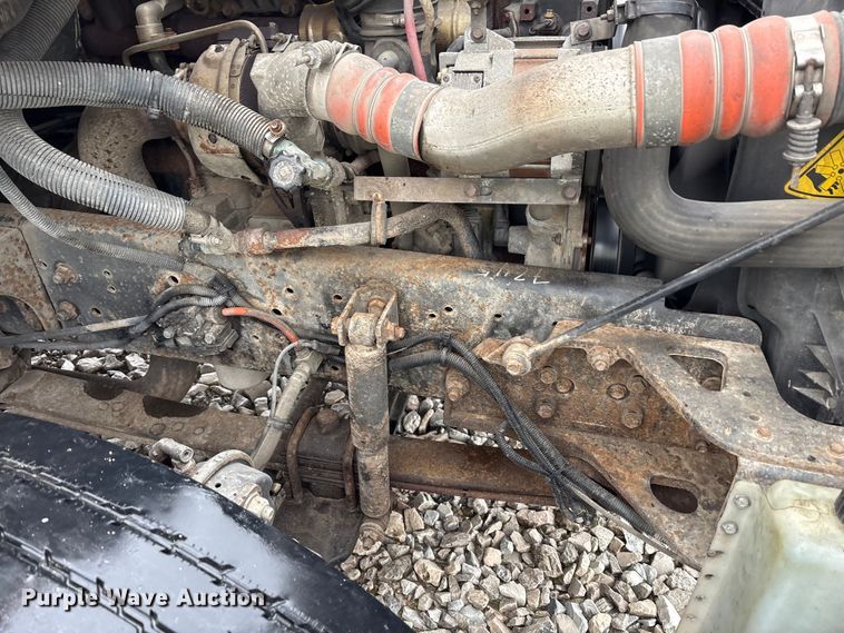 image for item YA1469 2010 IC PB105 school bus