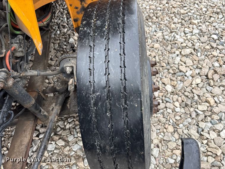 image for item YA1469 2010 IC PB105 school bus