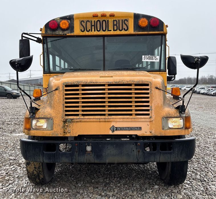 image for item YA1470 2000 International 3800 school bus