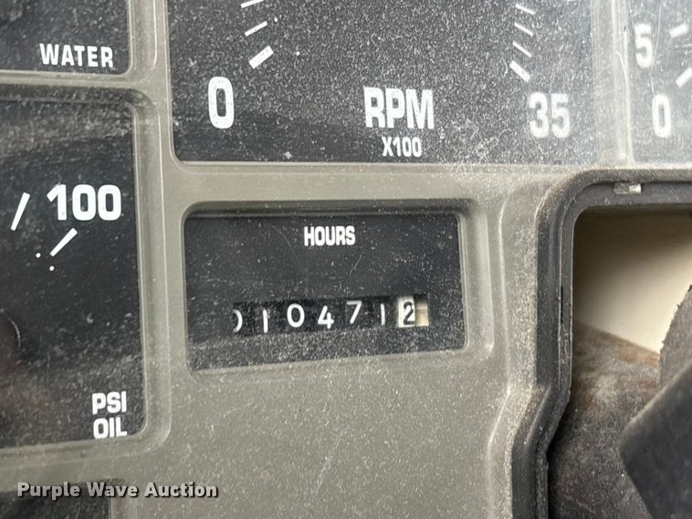 image for item YA1470 2000 International 3800 school bus