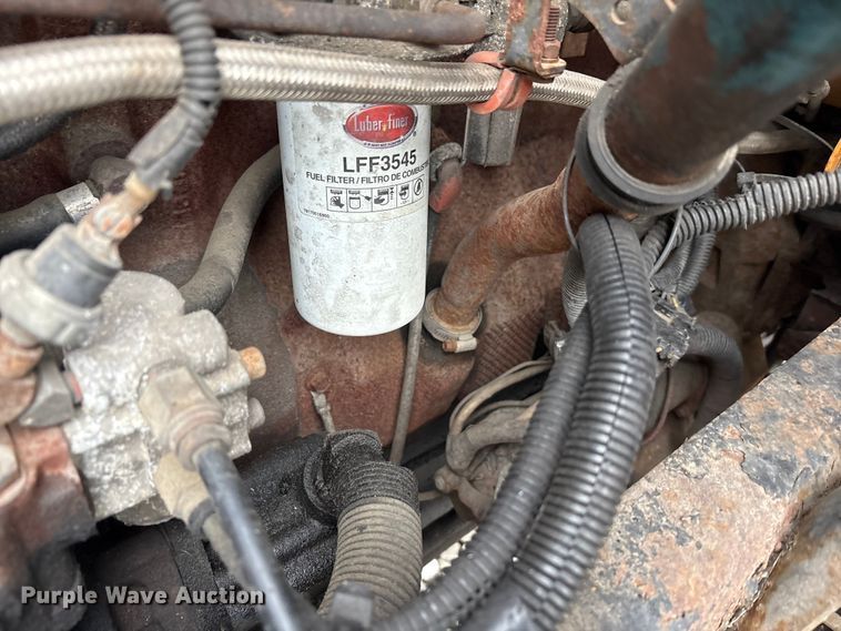 image for item YA1470 2000 International 3800 school bus