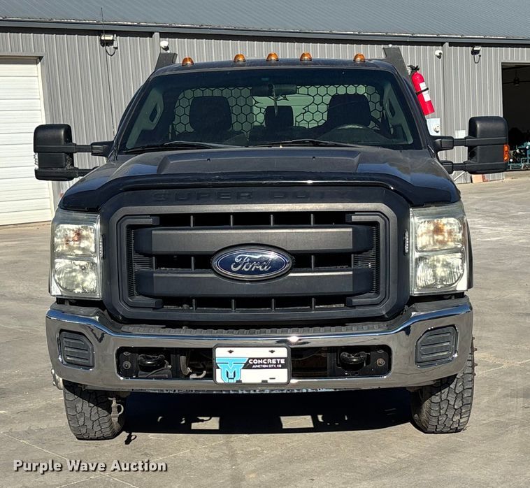 image for item DK0045 2012 Ford F350 Super Duty forklift bed pickup truck