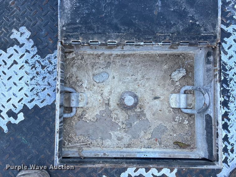 image for item DK0045 2012 Ford F350 Super Duty forklift bed pickup truck