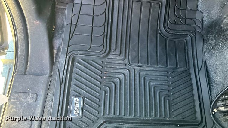 image for item DK0045 2012 Ford F350 Super Duty forklift bed pickup truck