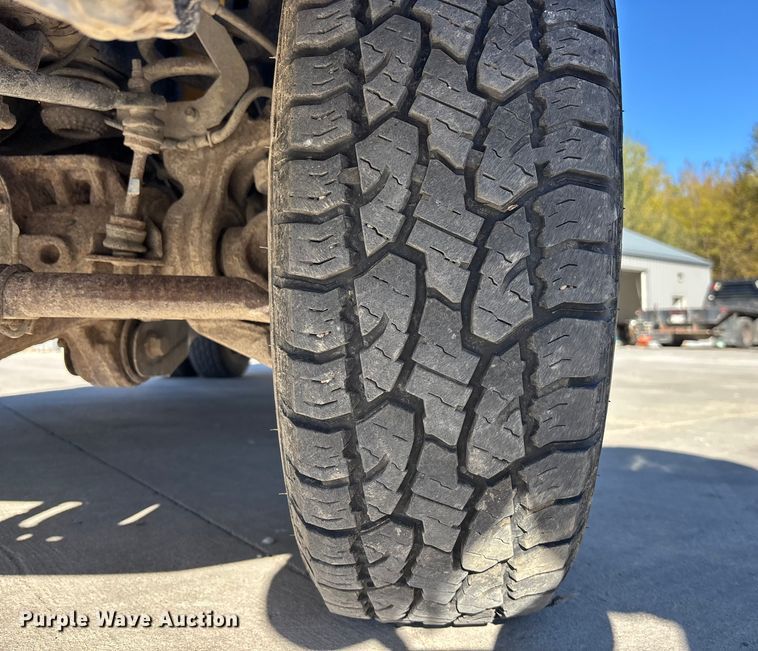 image for item DK0045 2012 Ford F350 Super Duty forklift bed pickup truck