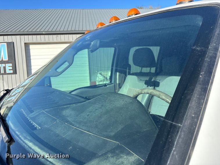 image for item DK0055 2012 Ford F550 flatbed truck