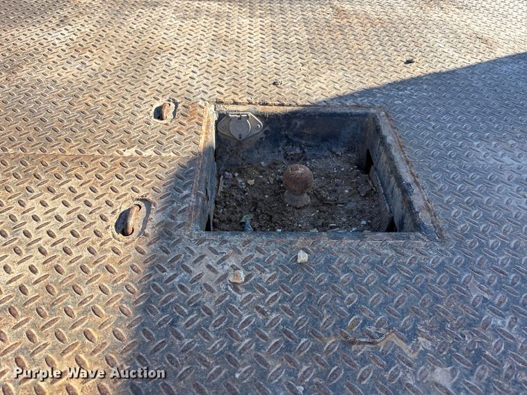 image for item DK0055 2012 Ford F550 flatbed truck