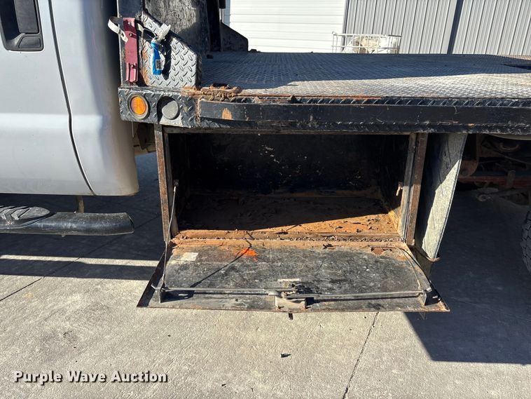 image for item DK0055 2012 Ford F550 flatbed truck