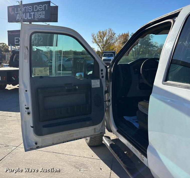 image for item DK0055 2012 Ford F550 flatbed truck