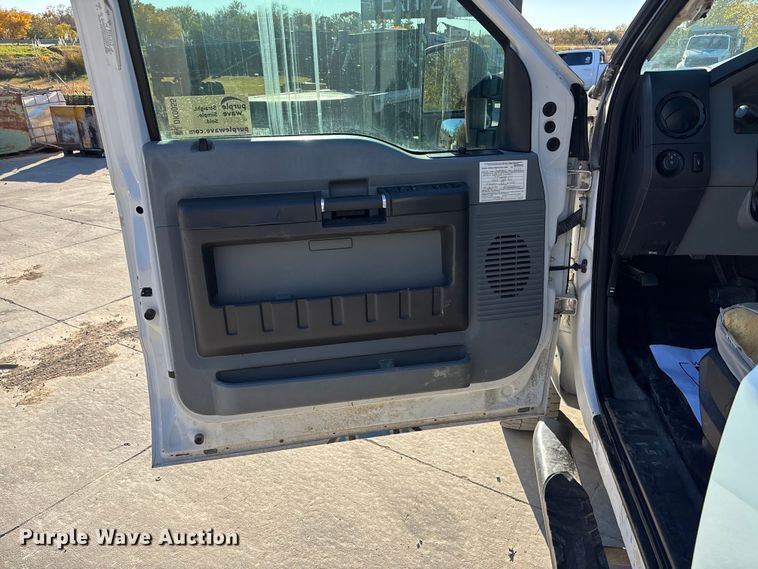 image for item DK0055 2012 Ford F550 flatbed truck