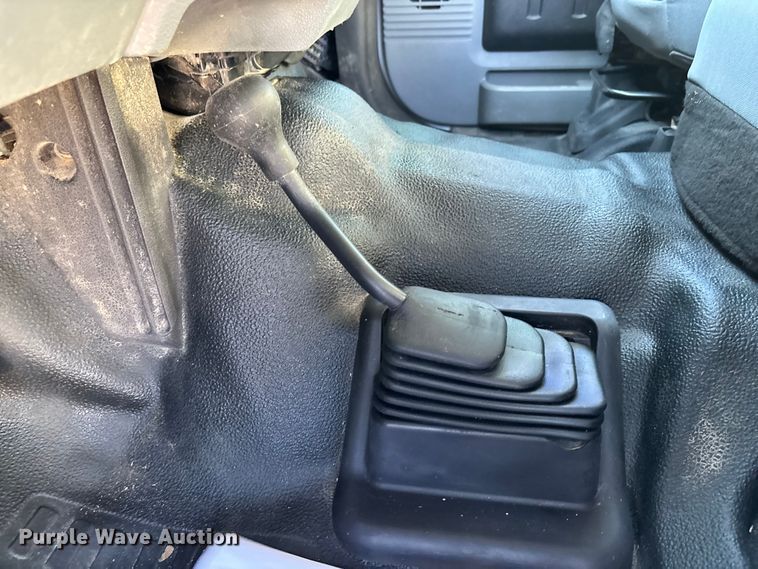 image for item DK0055 2012 Ford F550 flatbed truck