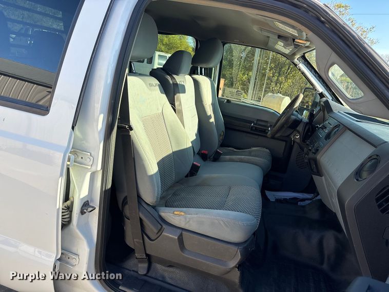 image for item DK0055 2012 Ford F550 flatbed truck