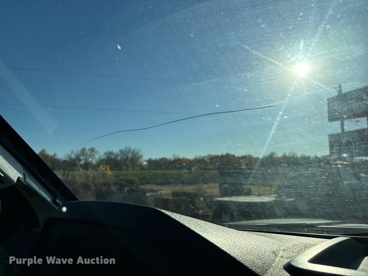 image for item DK0055 2012 Ford F550 flatbed truck