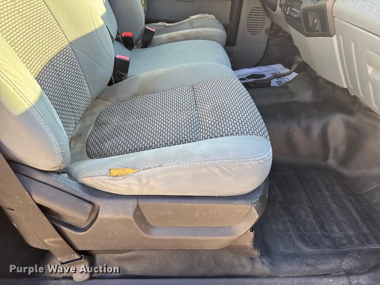 image for item DK0055 2012 Ford F550 flatbed truck