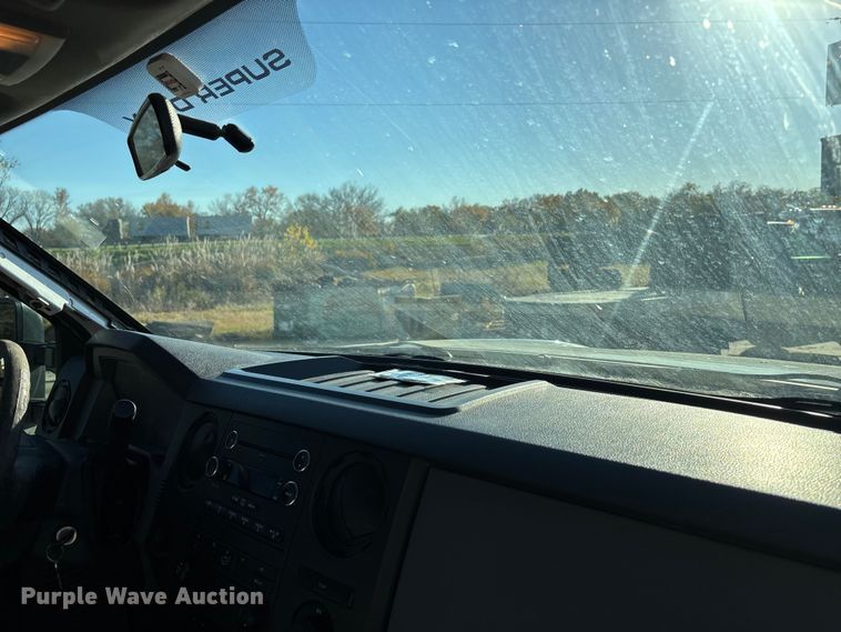 image for item DK0055 2012 Ford F550 flatbed truck