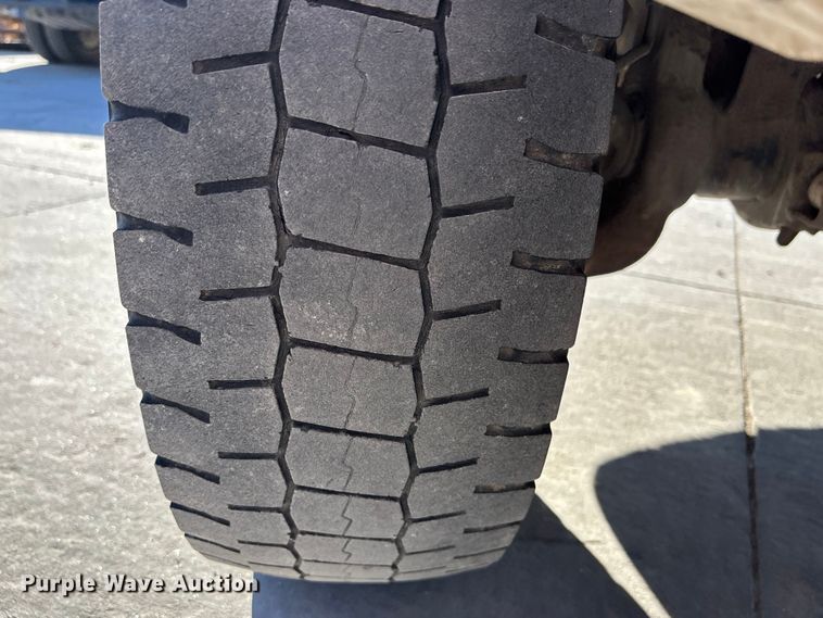 image for item DK0055 2012 Ford F550 flatbed truck