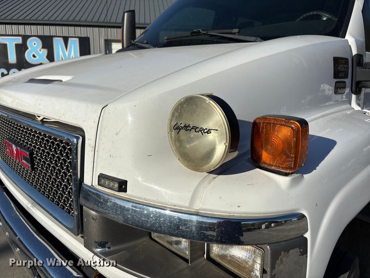 image for item DK0056 2008 GMC C4500 flatbed truck