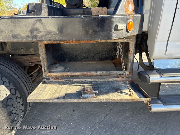 image for item DK0056 2008 GMC C4500 flatbed truck