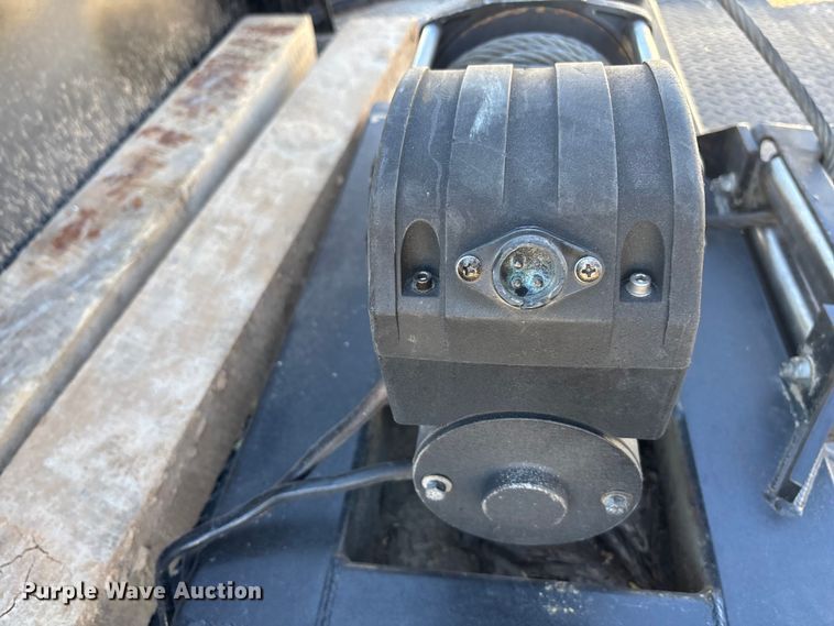 image for item DK0056 2008 GMC C4500 flatbed truck