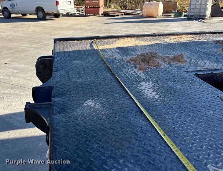 image for item DK0056 2008 GMC C4500 flatbed truck