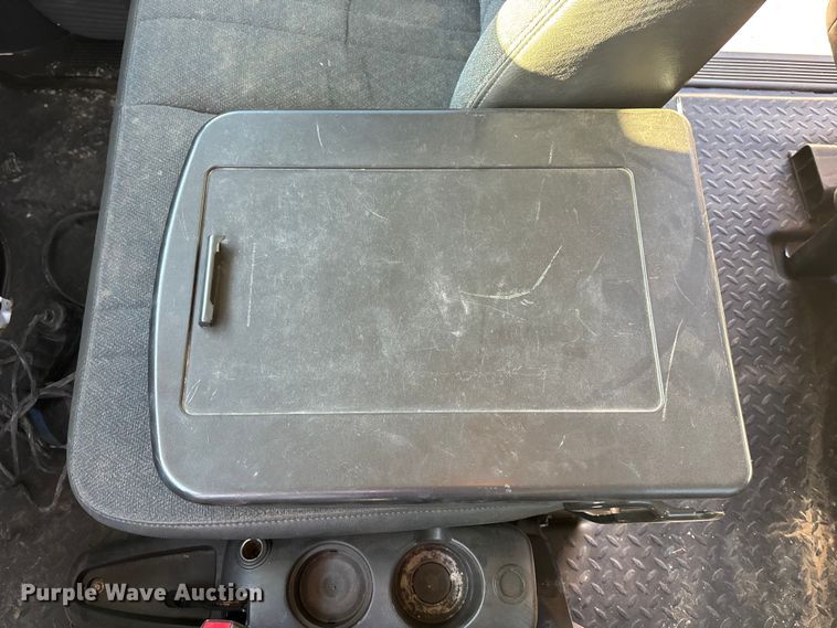 image for item DK0056 2008 GMC C4500 flatbed truck