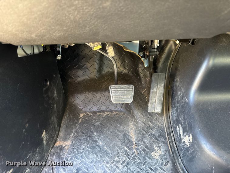 image for item DK0056 2008 GMC C4500 flatbed truck