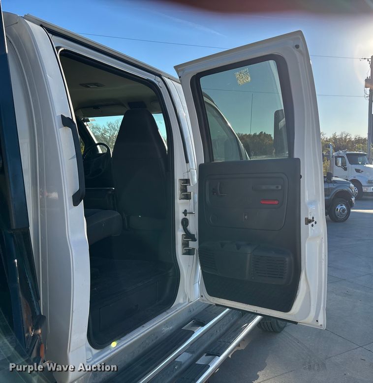 image for item DK0056 2008 GMC C4500 flatbed truck